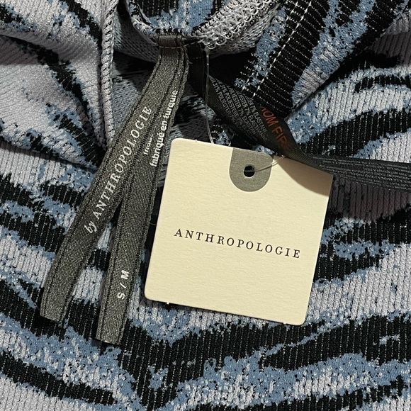 Anthropologie- The Hannah Seamless Textured Tank: Tiger Print Edition - Picture 6 of 6